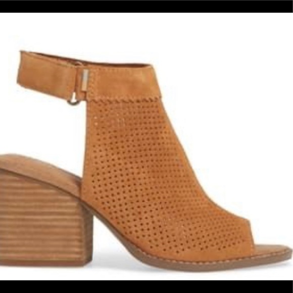 NWB  👠 TOMS LEATHER SANDALS👄 SZ. 8  👩🏼👏🏻😘💎 - Picture 2 of 5